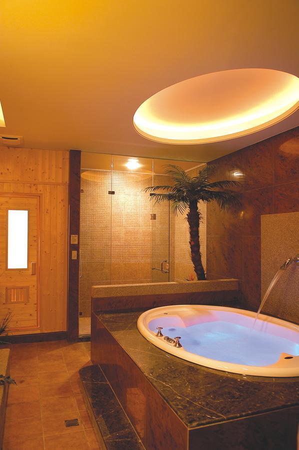 Sunflower Motel Hsinchu Extérieur photo