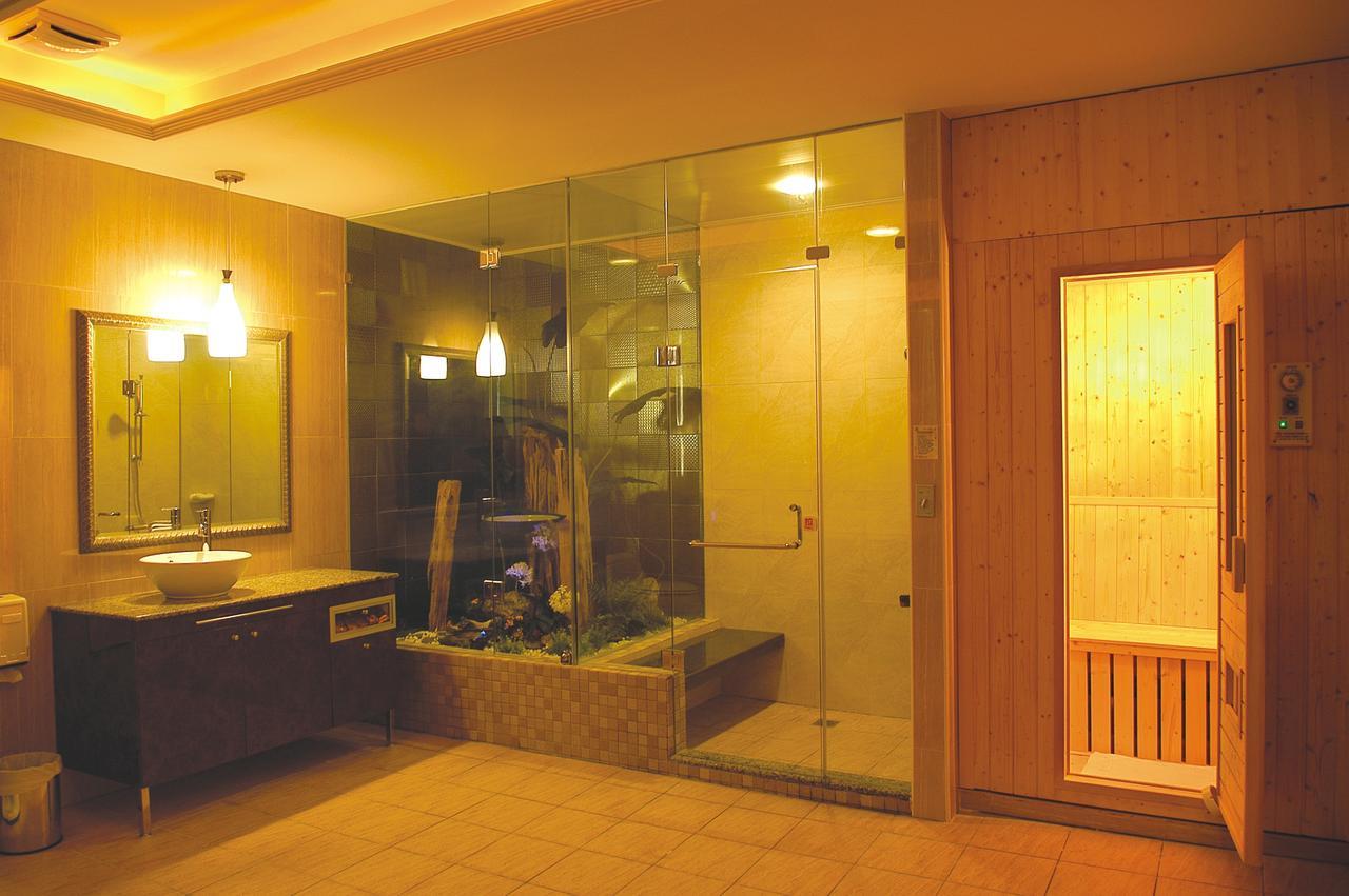 Sunflower Motel Hsinchu Extérieur photo