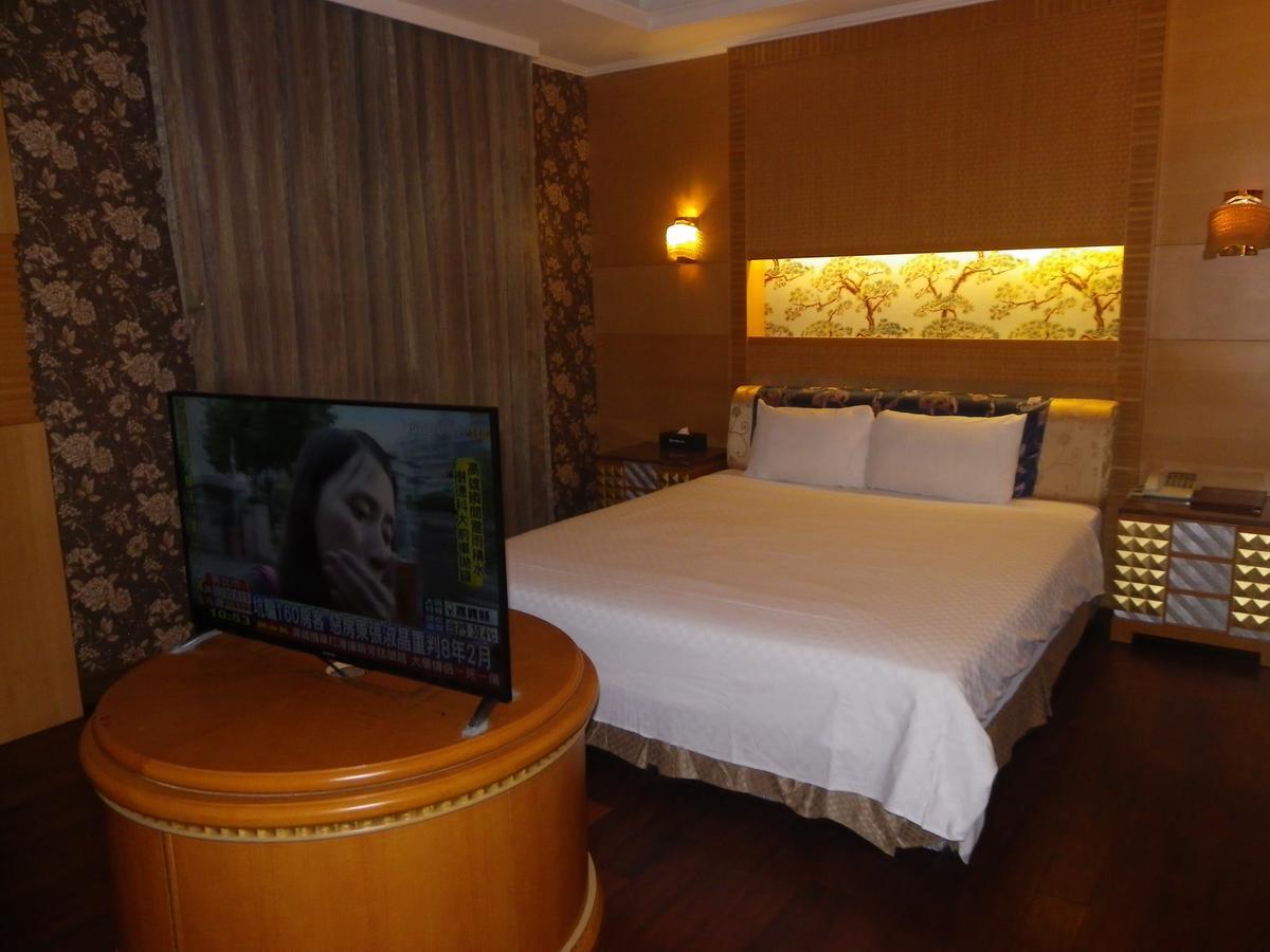Sunflower Motel Hsinchu Extérieur photo